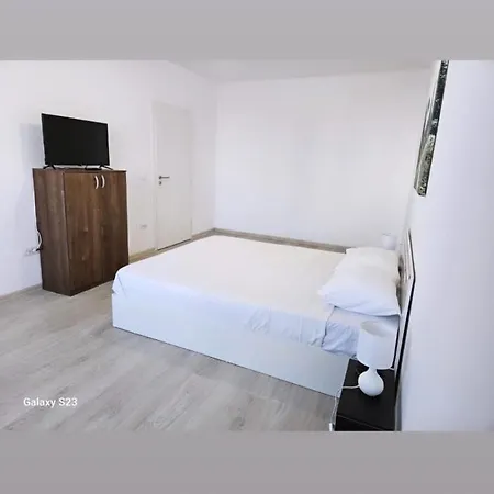 Appartement Apartament 2dormitoare Cu Parcare Zona Coresi Mall