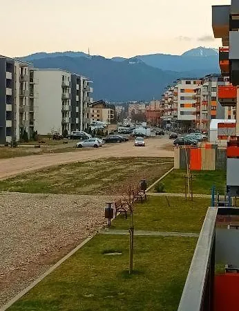 Apartament 2dormitoare Cu Parcare Zona Coresi Mall