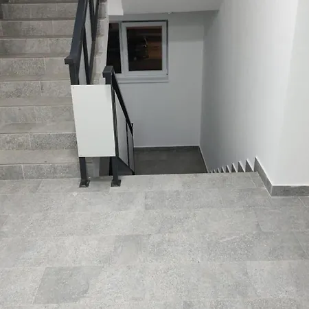 Appartement Apartament 2dormitoare Cu Parcare Zona Coresi Mall